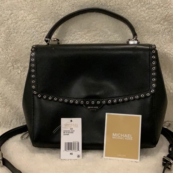 Michael Kors Handbags - NWT Michael Kors Ava Scallop Grommet satchel.